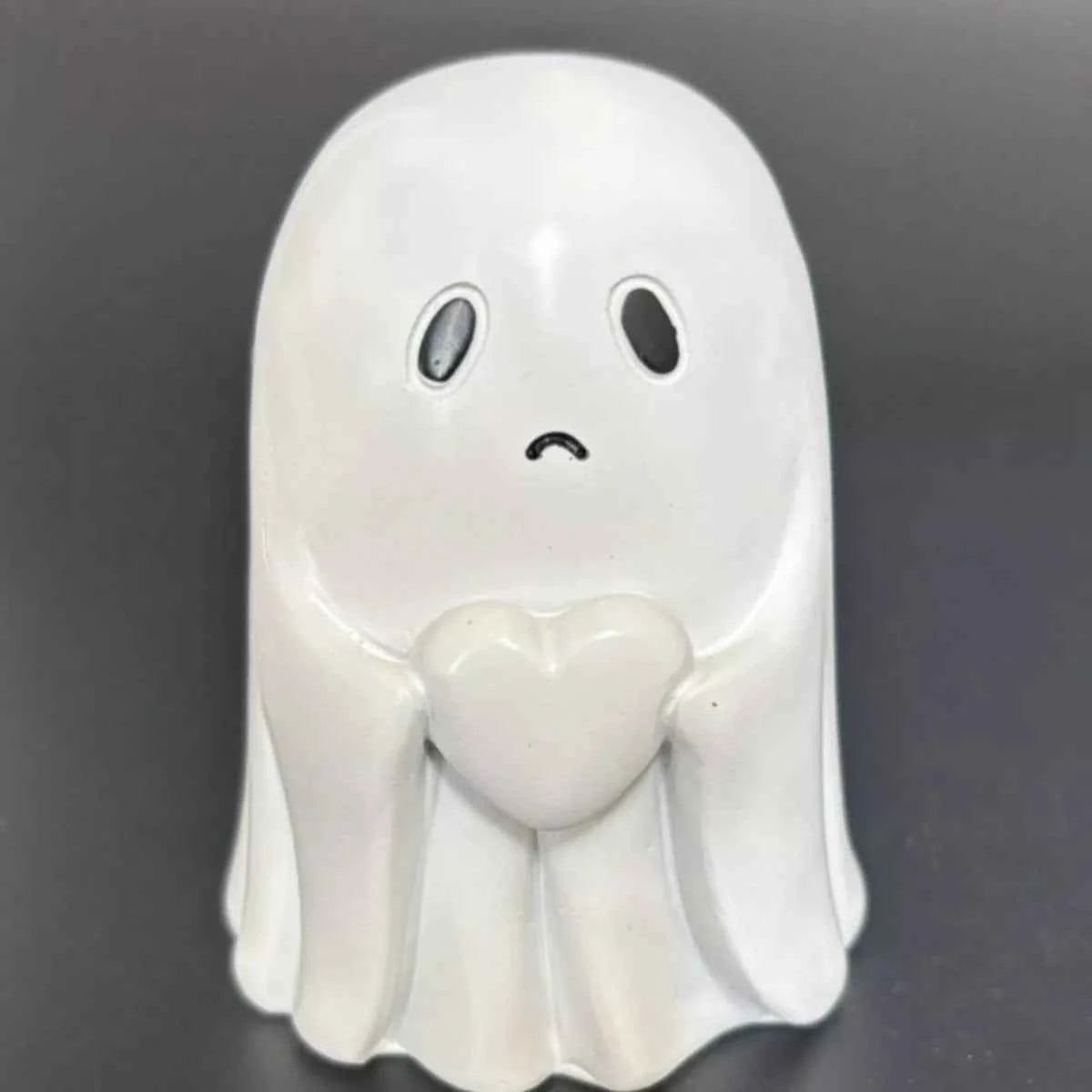 Halloween Ghost Heart Decorative Ornament - Perfect Halloween Ghost Ornament for Your Spooky Decor