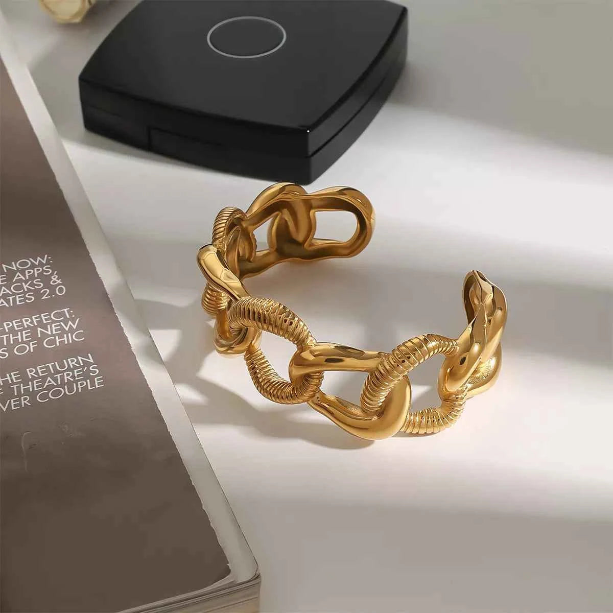 18K Gold-Plated Bracelet - Chain Link Open Design